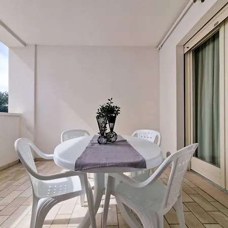 Spacious With A Bright Outdoor Terrace Apartman *