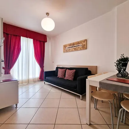 Spacious With A Bright Outdoor Terrace Apartman *